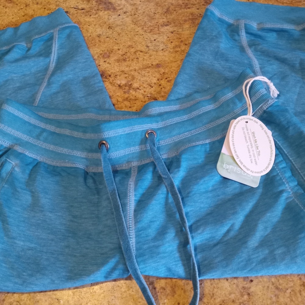 Capris - Picture 2 of 4